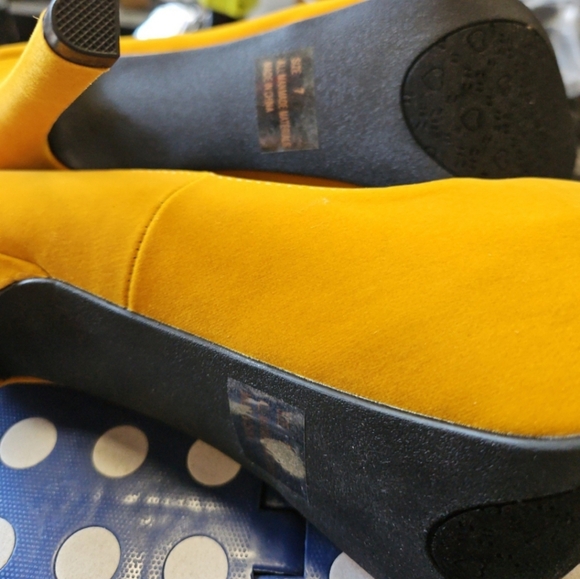 Qupid Women's Classic - Picture 8 of 11